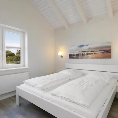 2 Bedroom Pet Friendly In *